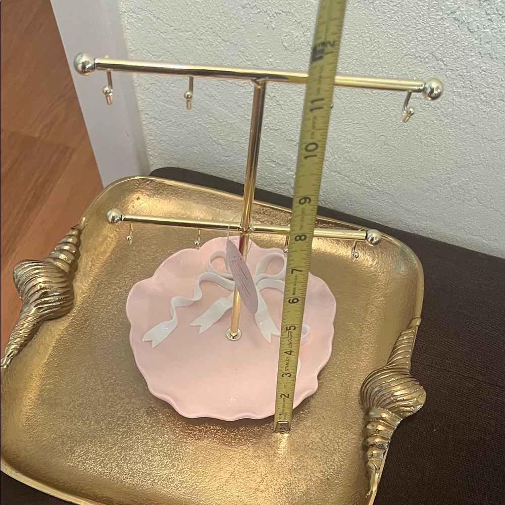 #1544**Gold and Pink Jewelry Stand - Picture 4 of 11